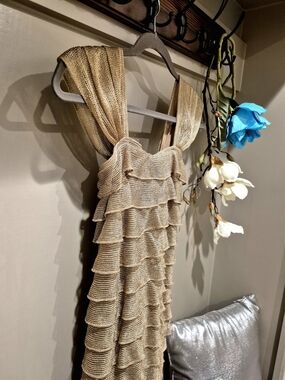 Max Studio Metallic Gold Beige Ruffled Knit Midi Dress Elegant Sleeveless